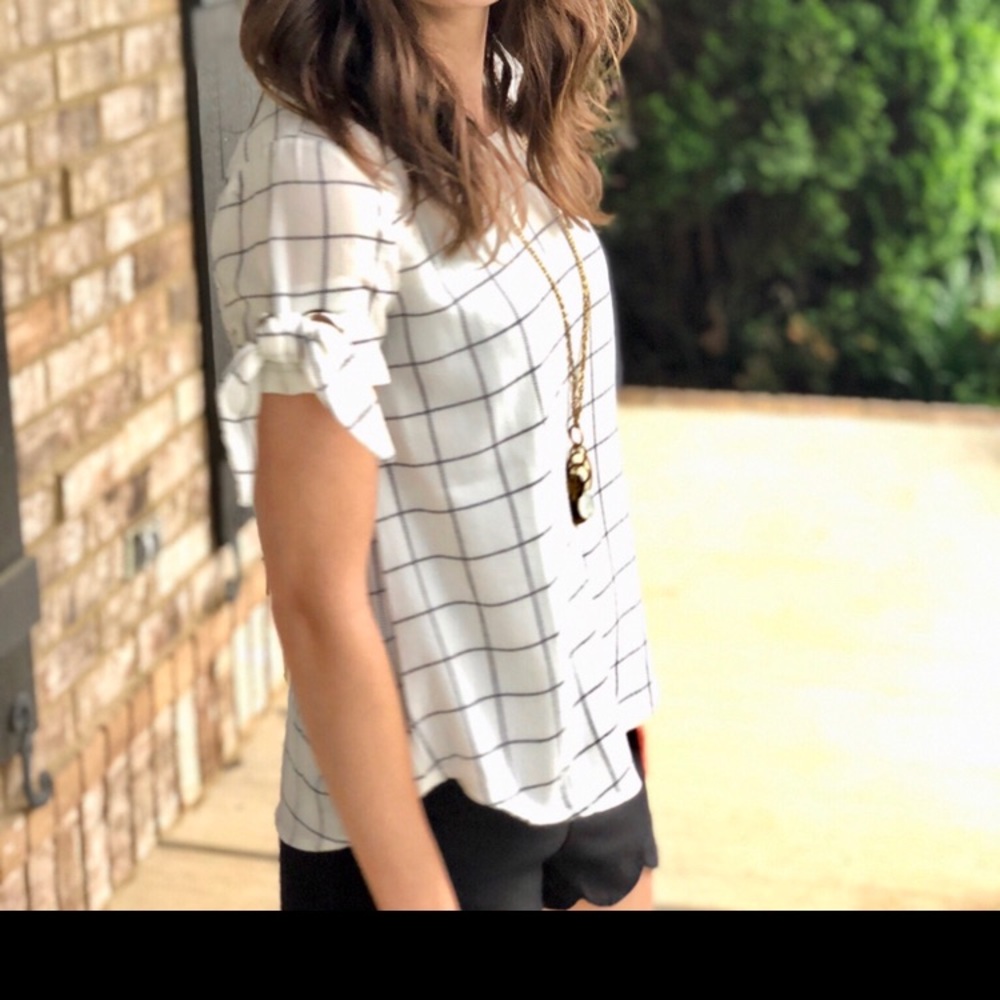 Window pane grid print tie sleeve top - Picture 4 of 4